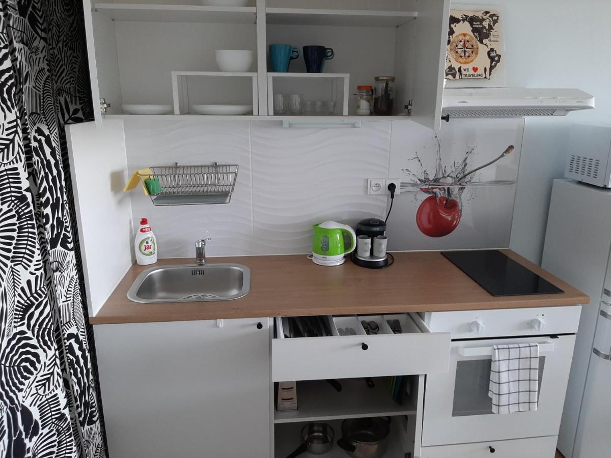 Apartment Cherry Bratislava & Free Parking Kültér fotó